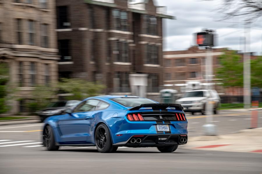  Shelby GT350 2018 года  (фото 36 из 40)